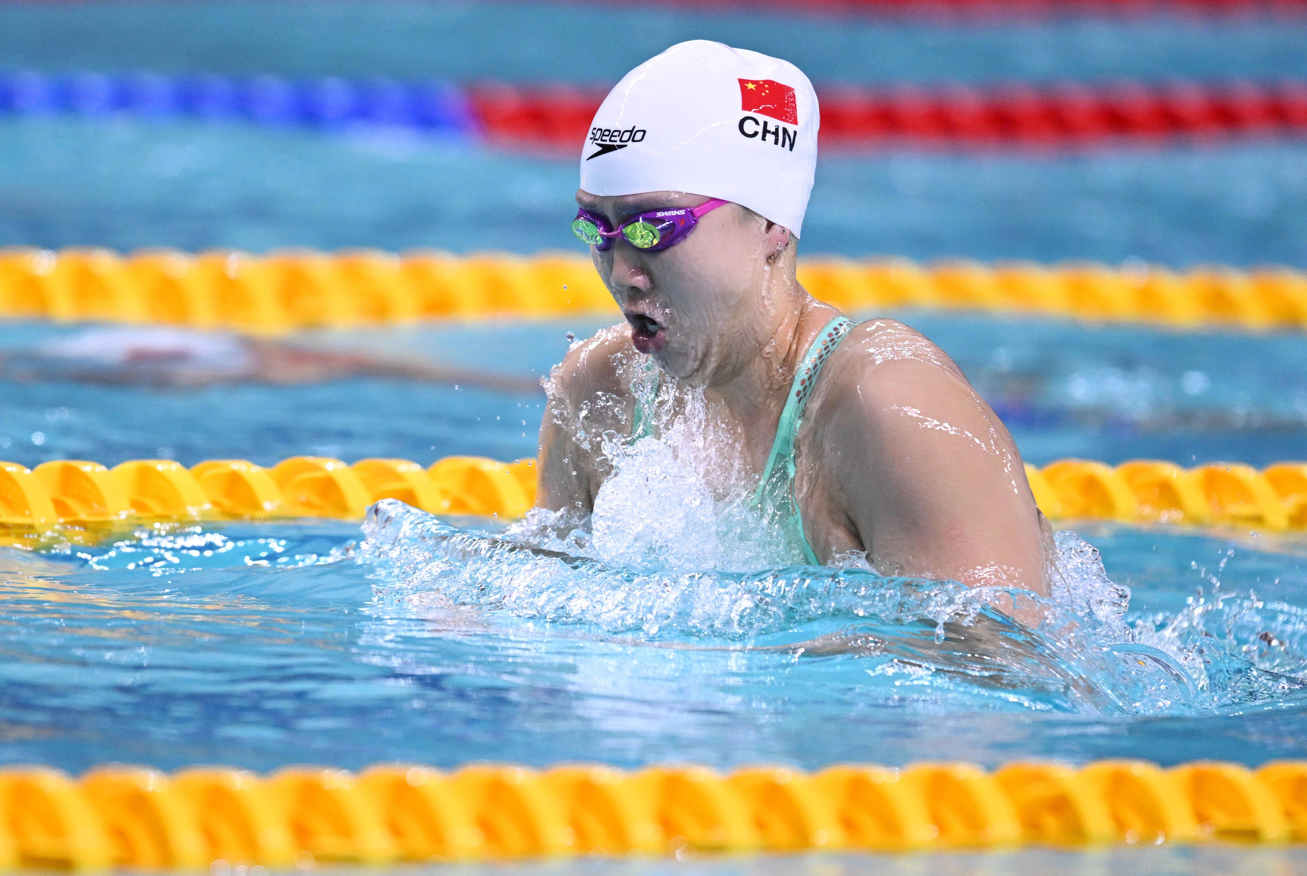 日本游泳选手创造新纪录，登顶米蛙泳冠军