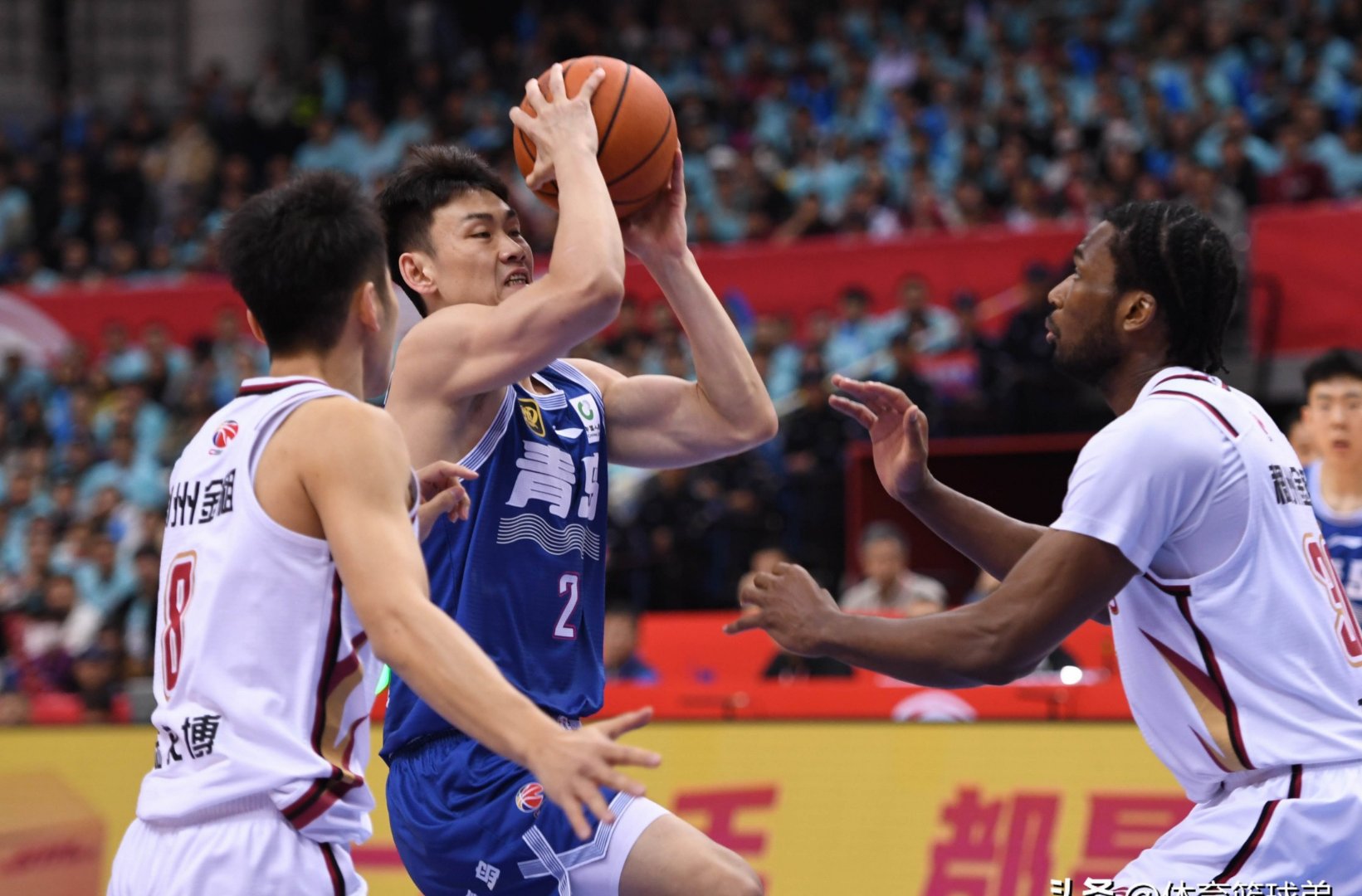 强劲锋线引领球队获胜,斩取对手晋级的简单介绍 强劲锋线引领球队获胜,斩取对手晋级的简单介绍