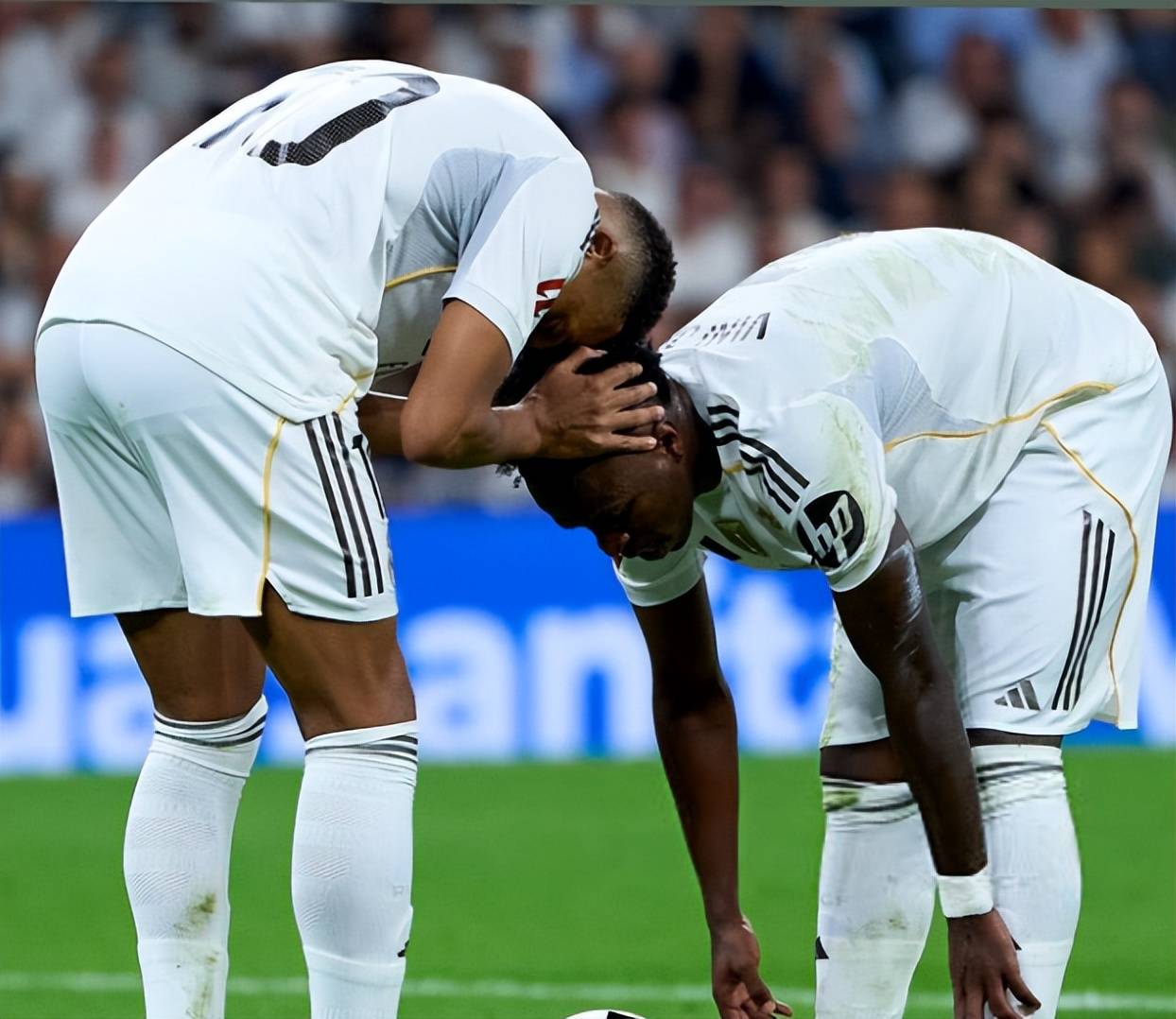 皇马球星独造球，带队轻取对手