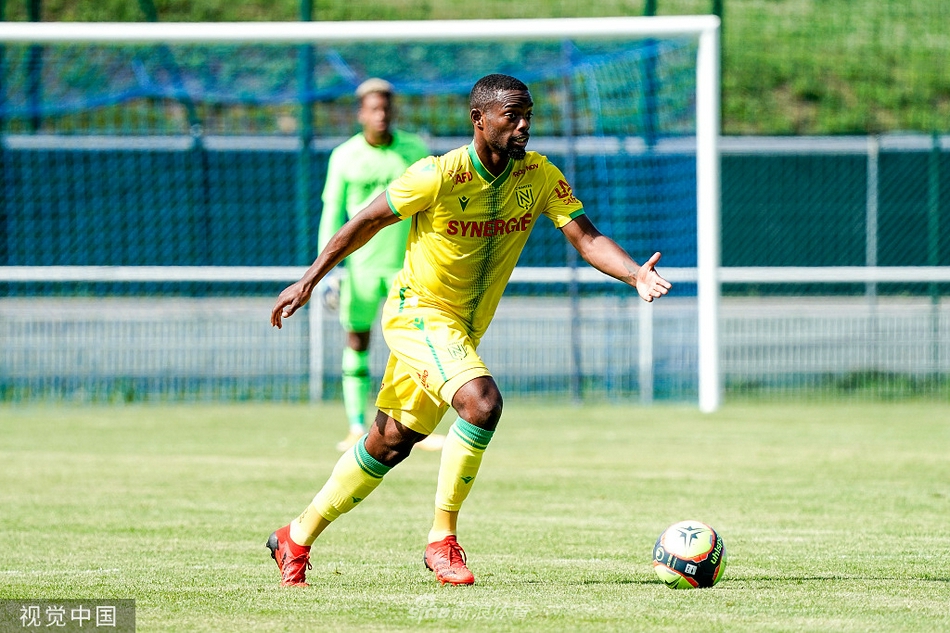 包含南特客场挑战甘冈，希望取得胜利的词条