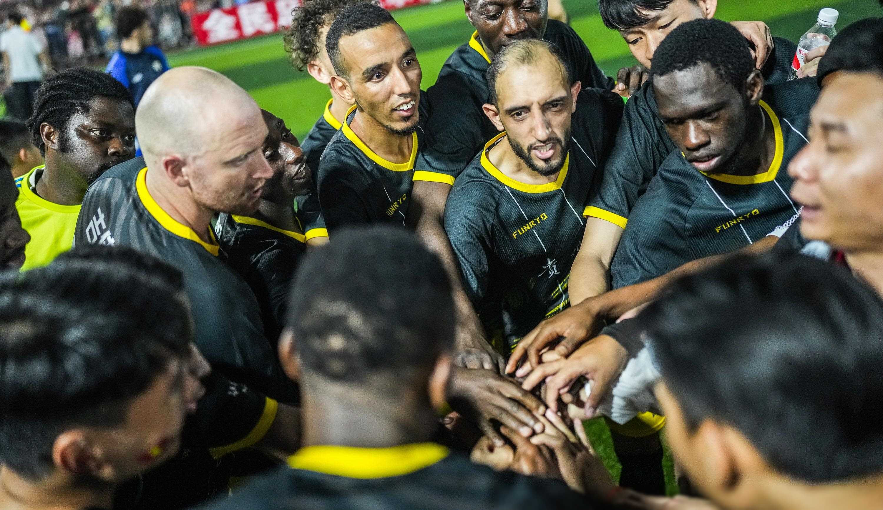 非洲队运动员表现勇敢，争取更好成绩的简单介绍