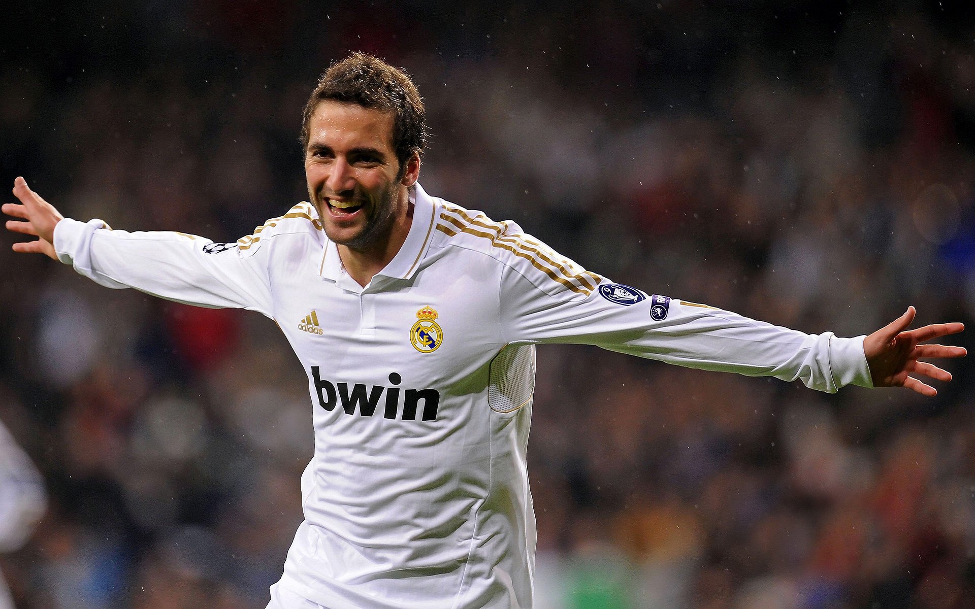 开云体育中国-双重冲击，法兰西铁骑破门之夜与石宇奇破纪录的东方剑鸣