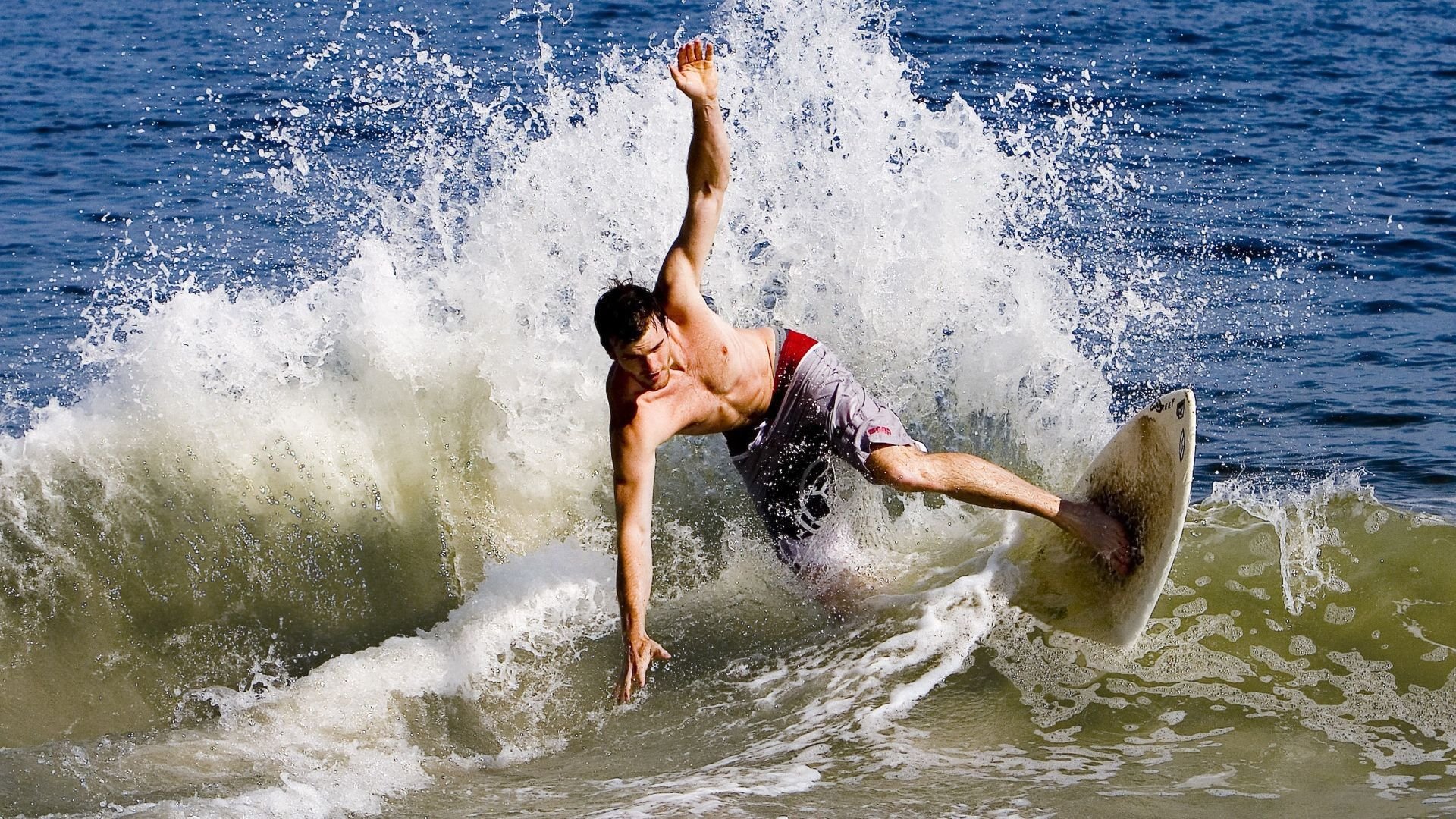 开云平台-冰与焰的悖论，当德国战车碾过乒乓长城，林高远何以照亮失败？